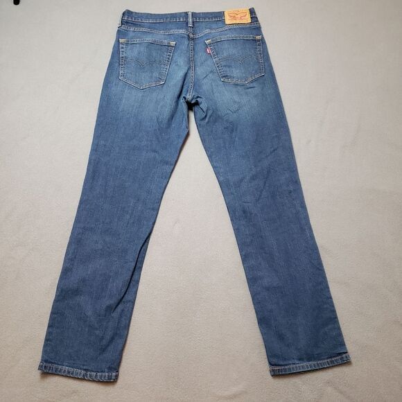 Men's 541 Levi’s for athletic builds, Tapered fit, comfortable. Size 32W - Picture 2 of 14